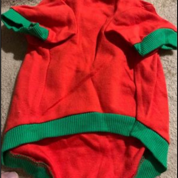 Dog outfit Says Meet Me Under The Mistletoe. Size Medium. New no tags - Picture 2 of 2